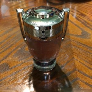 Invictus men perfume